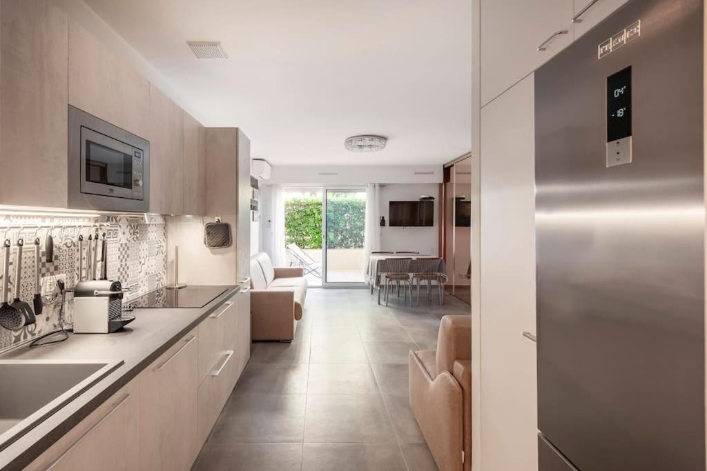 Superbe Studio Avec Terrasse En Front De Mer Menton Ngoại thất bức ảnh