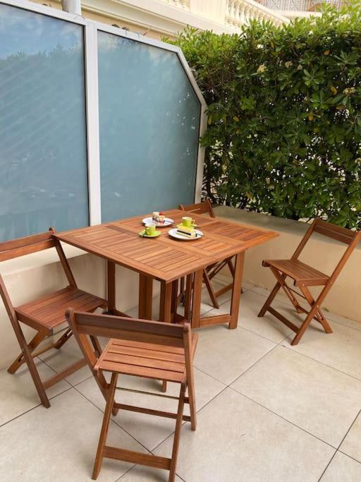Superbe Studio Avec Terrasse En Front De Mer Menton Ngoại thất bức ảnh