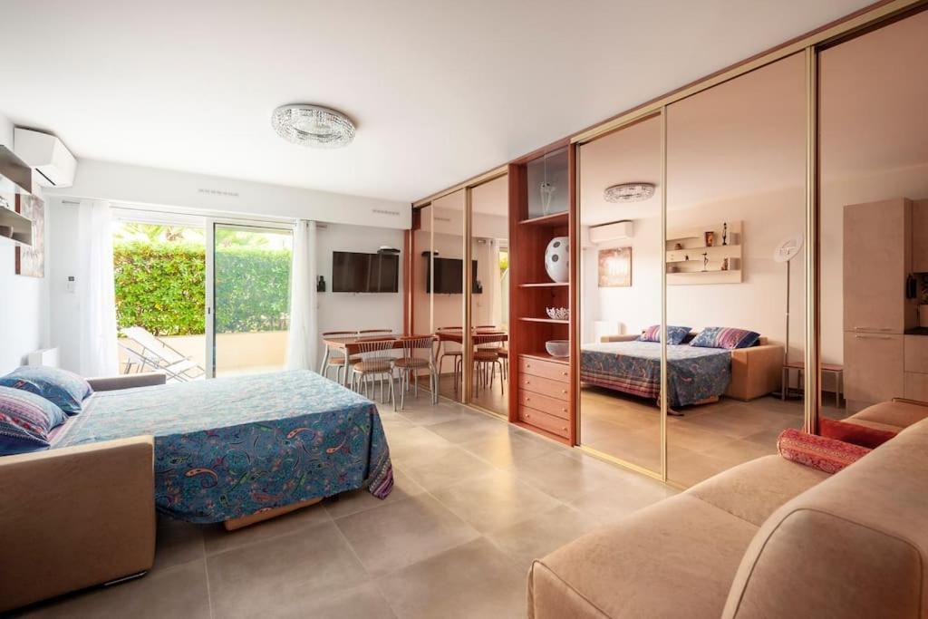 Superbe Studio Avec Terrasse En Front De Mer Menton Ngoại thất bức ảnh