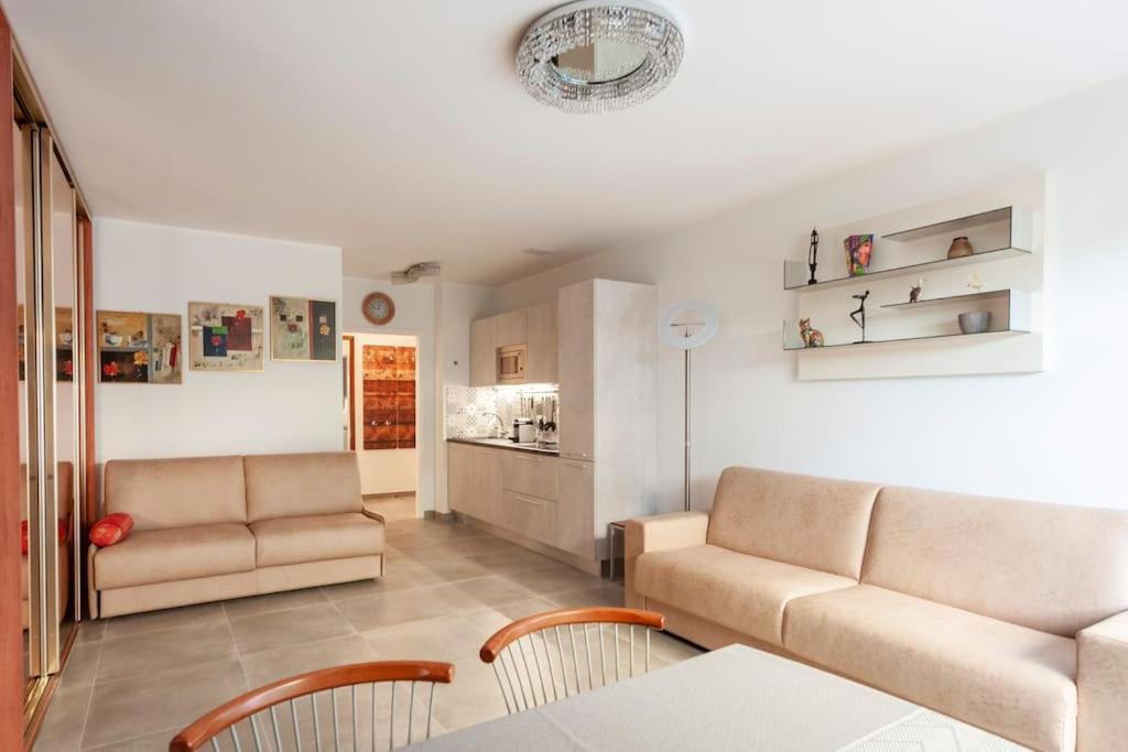 Superbe Studio Avec Terrasse En Front De Mer Menton Ngoại thất bức ảnh