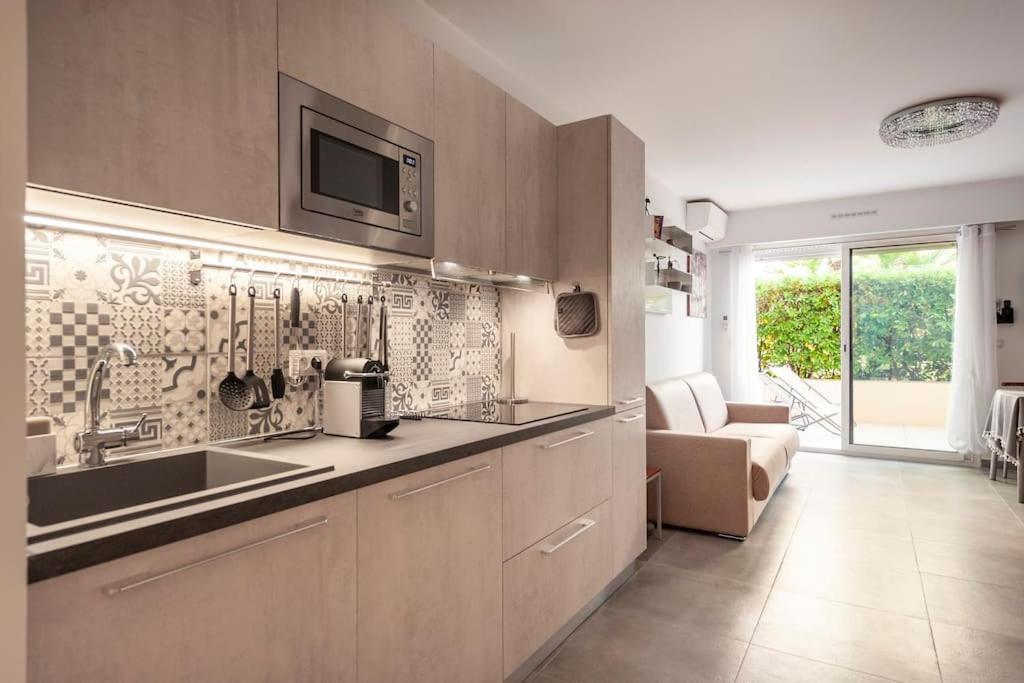 Superbe Studio Avec Terrasse En Front De Mer Menton Ngoại thất bức ảnh