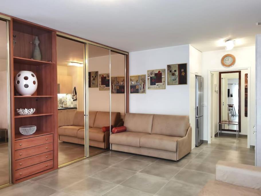 Superbe Studio Avec Terrasse En Front De Mer Menton Ngoại thất bức ảnh