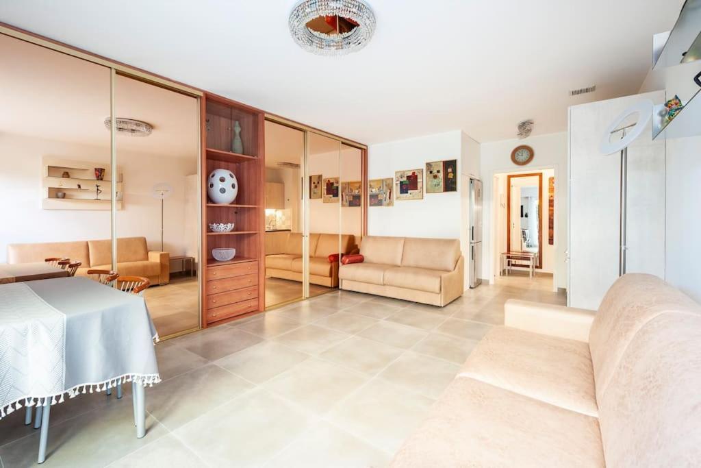 Superbe Studio Avec Terrasse En Front De Mer Menton Ngoại thất bức ảnh